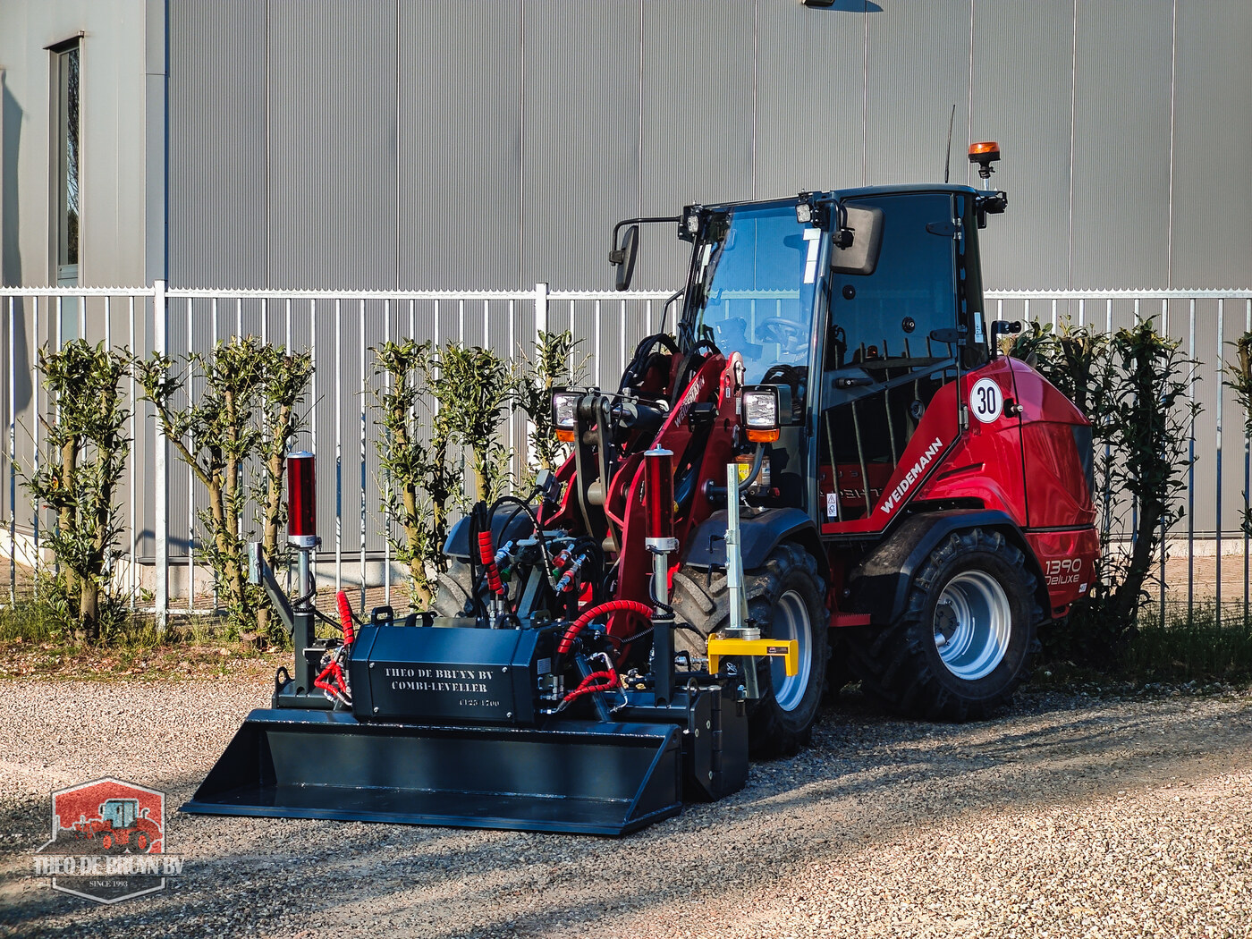 TDB Combi Leveller met MC 2D Evolute Machine Control