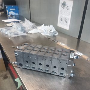 Hydrauliekblok samenstellen