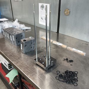 Hydrauliekblok samenstellen